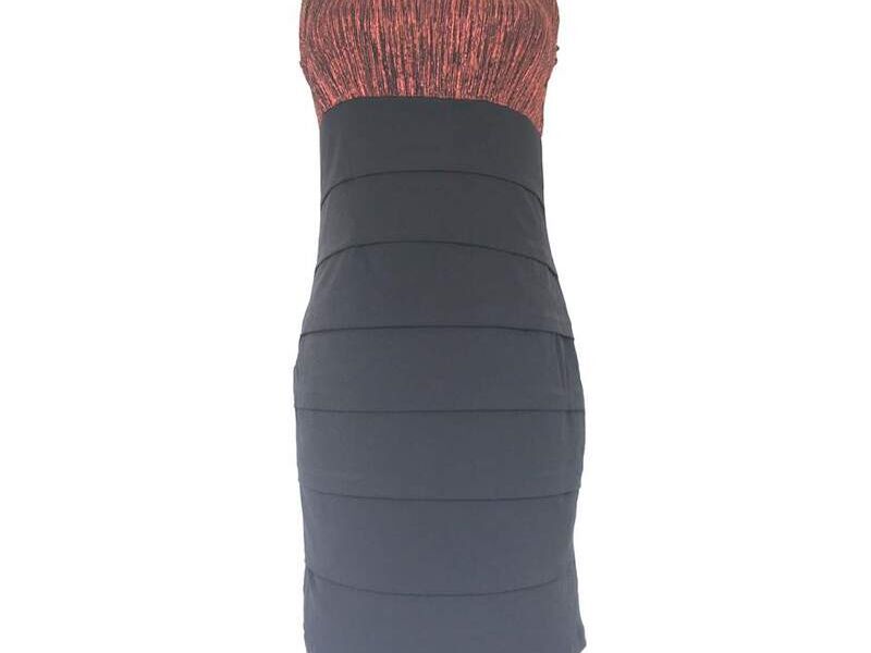 Vestido corto rojo y negro 