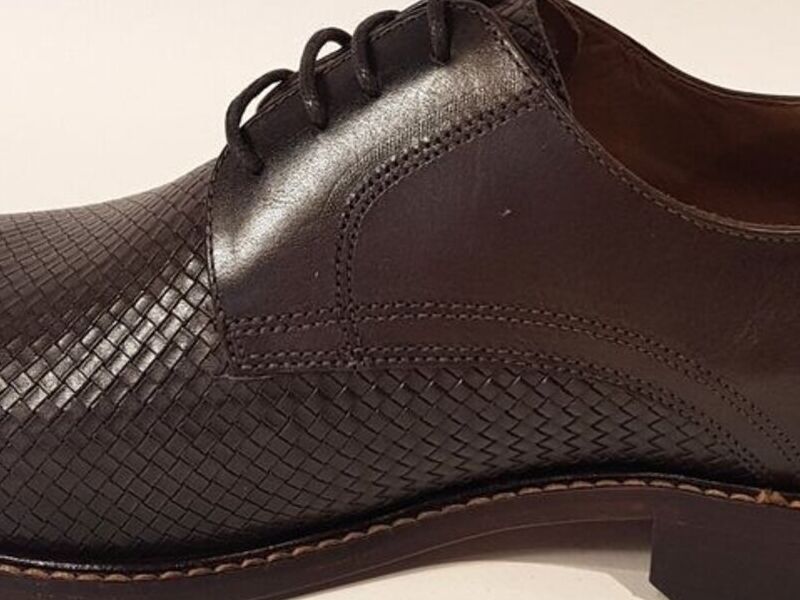 Zapatos Formales de Cuero en Café Oscuro