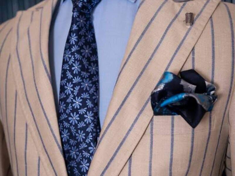 Combinación de Traje Blanco con lineas 