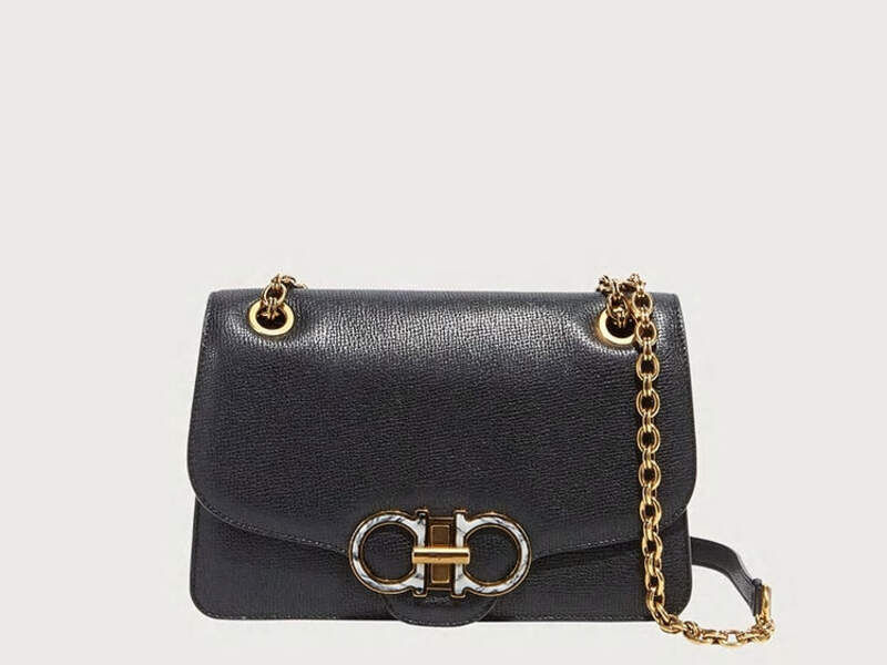 Bolso Gancini con solapa delantera- Negro