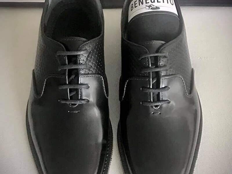 Zapatos de Cuero Negros Clásicos
