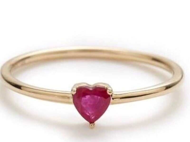 Anillo de Oro con Rubì Gema