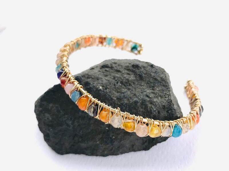 Pulsera abierta en oro Goldfilled y ágatas